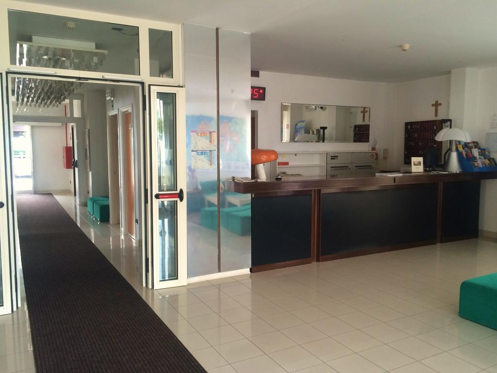 Hotel Nettuno 페자로 외부 사진