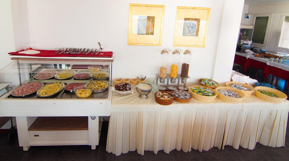 Hotel Nettuno 페자로 외부 사진
