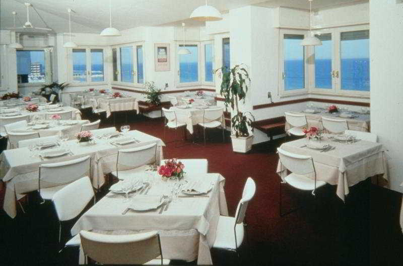 Hotel Nettuno 페자로 외부 사진
