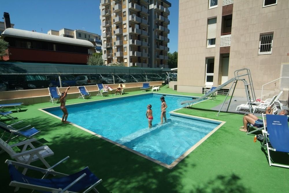 Hotel Nettuno 페자로 외부 사진