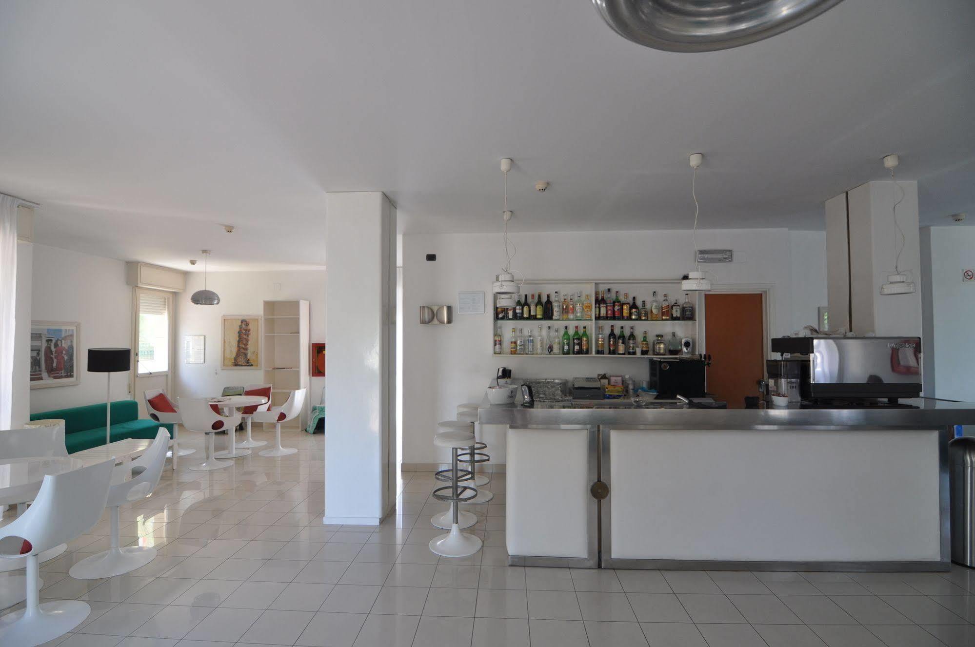 Hotel Nettuno 페자로 외부 사진