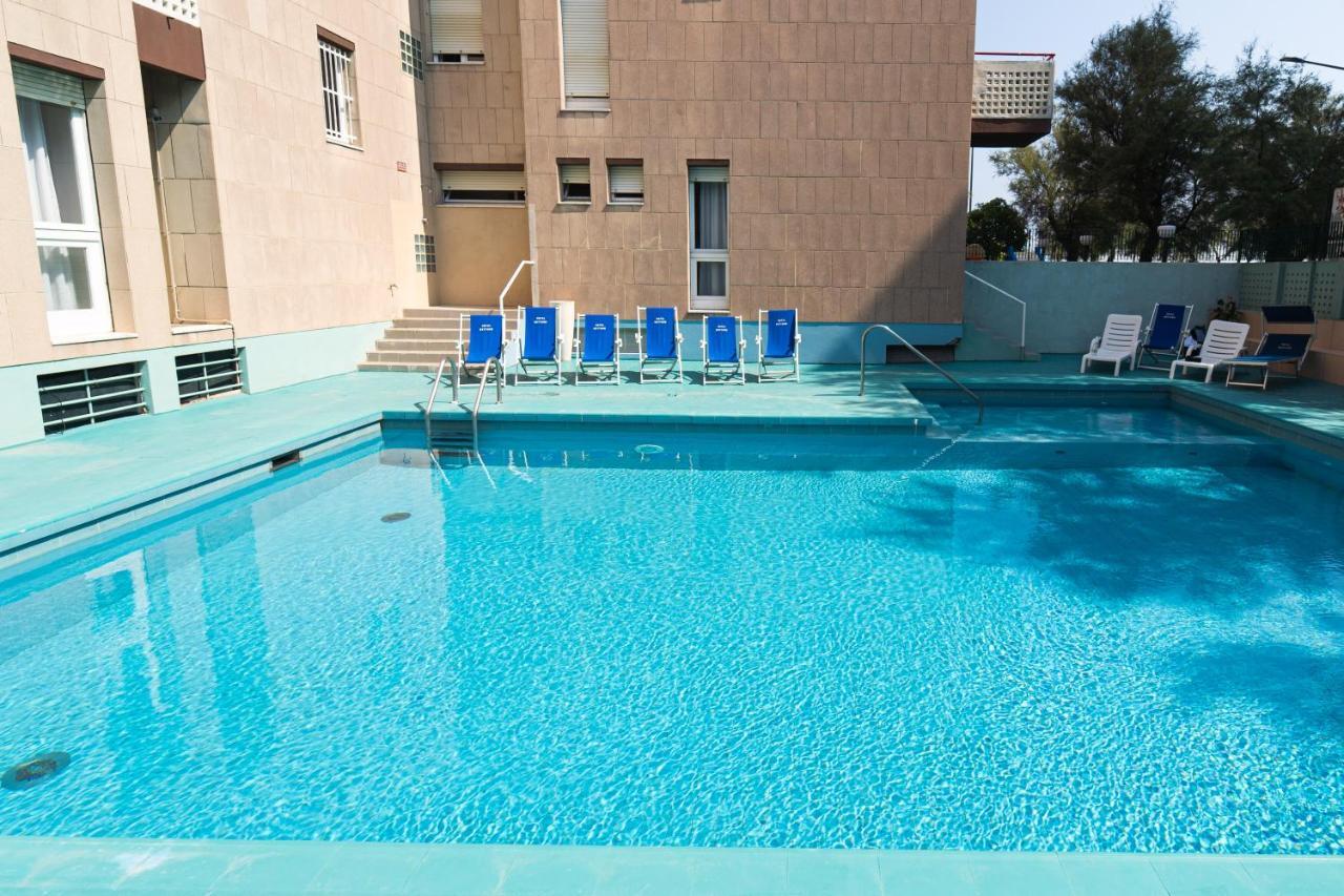Hotel Nettuno 페자로 외부 사진